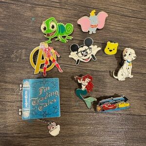 Disney Character Enamel Pin Set - Multicolor